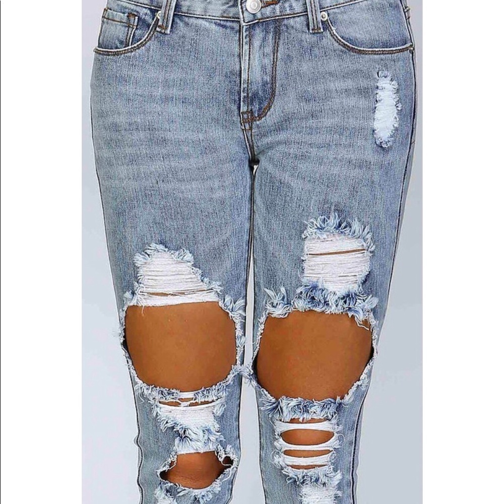 Light Washed Distressed Mid Rise Jeans - Picture 5 of 6